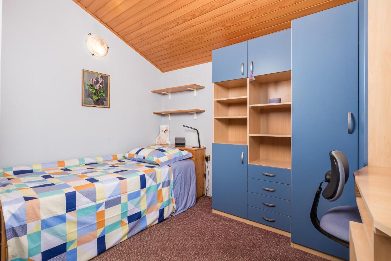 Apartment Magda With A Parking Space And Sea View Fiume Esterno foto