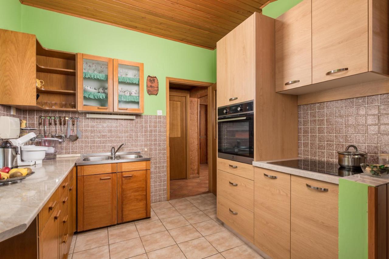 Apartment Magda With A Parking Space And Sea View Fiume Esterno foto